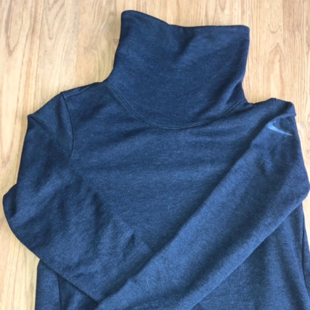 Turtleneck Nike sweatshirt